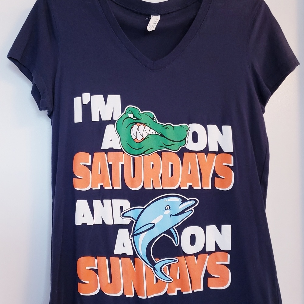 Cute women's t-shirt LARGE, NFL FANS